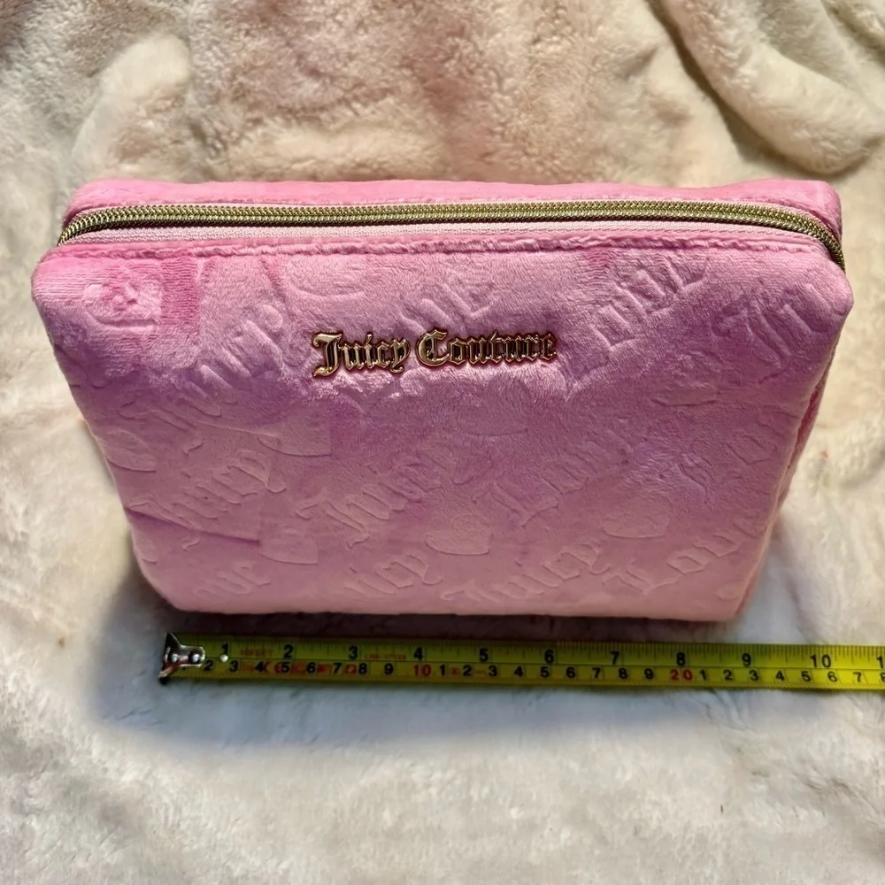 NWT Juicy Couture Travel Cosmetic Bag Pale Pink Velour Large w/travel bottle